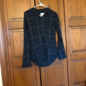Abercrombie & Fitch Dark Women’s Green and Navy Plaid Shirt - Never Worn